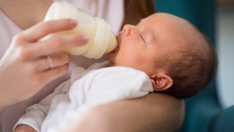 Practical Guidance and Support for Feeding Your Baby